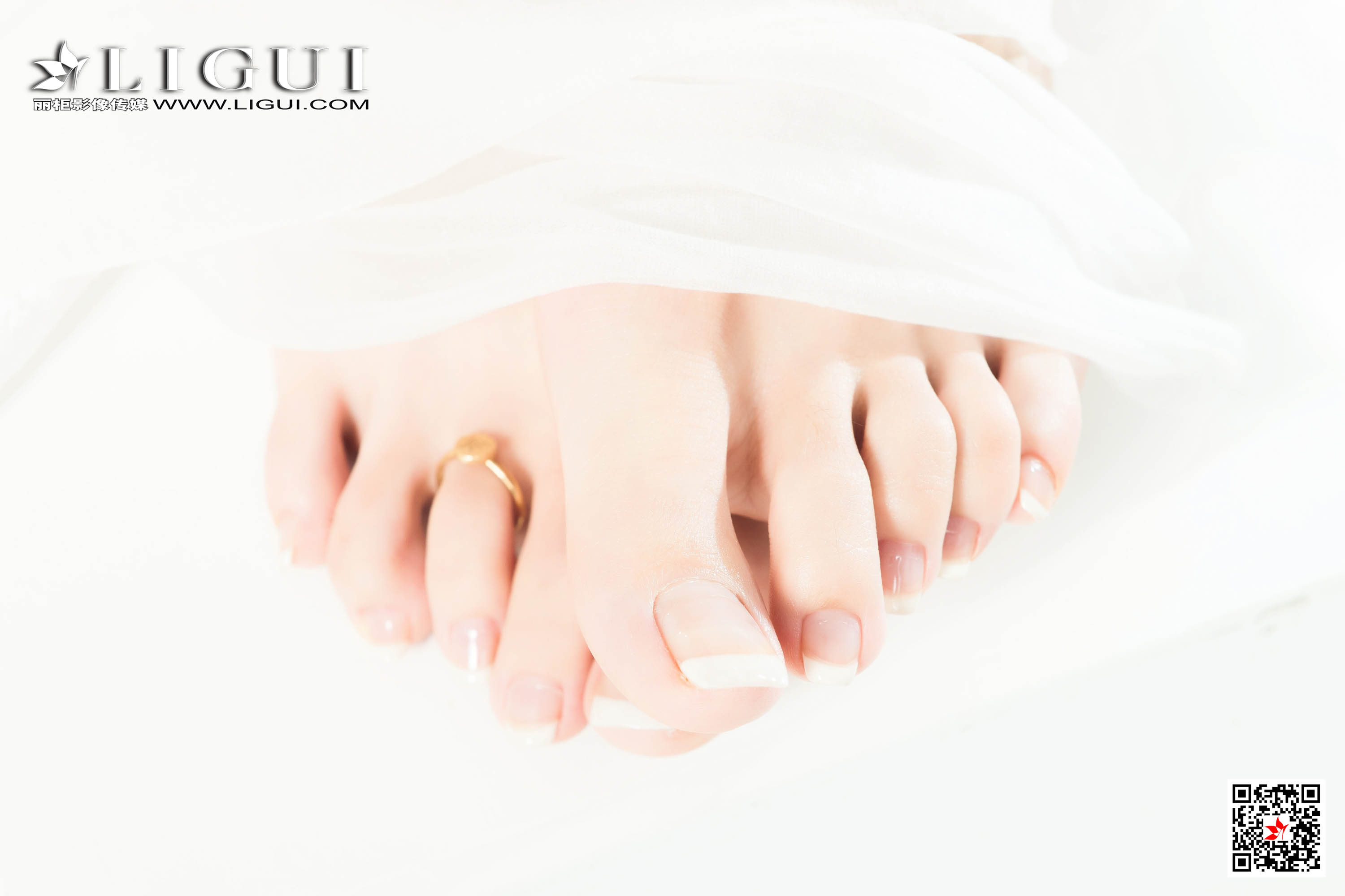 Ligui丽柜  2020.11.09《白色恋人》兔子